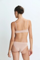 TOP LIGHTNESS Nude