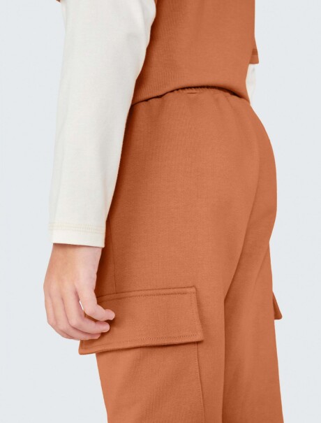 PANTALÓN BABUCHA INFANTIL CON BOLSILLOS MARRÓN