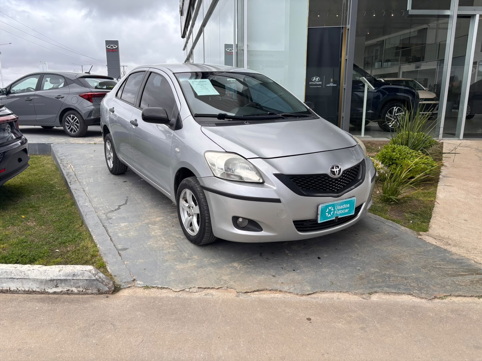 Toyota Yaris Full - 2008 