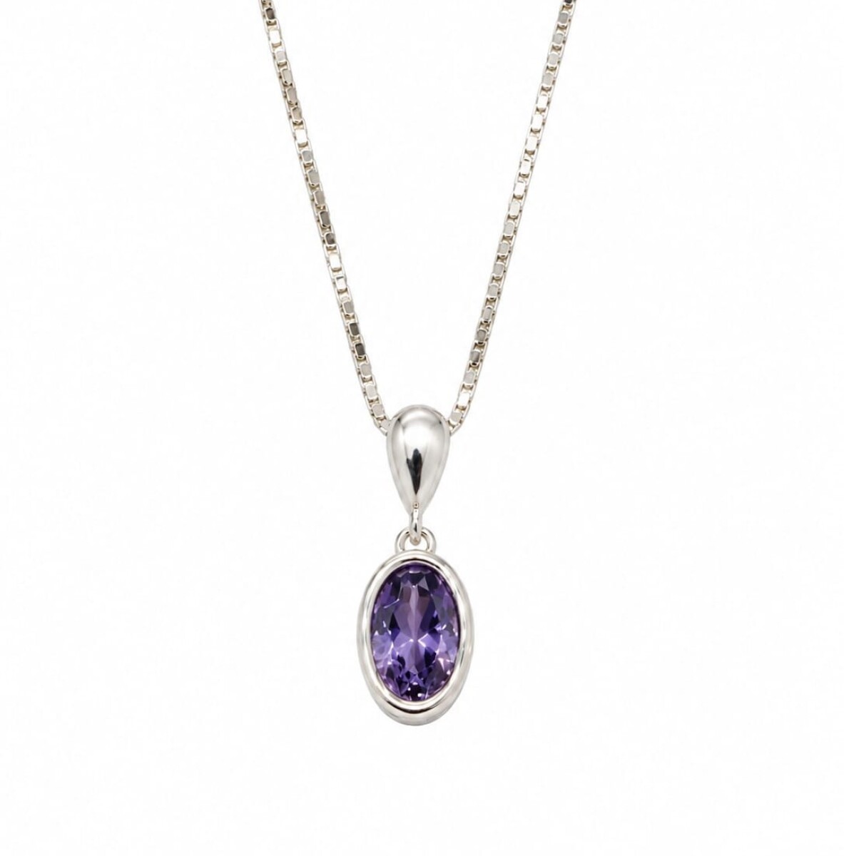 Cadena y colgante con piedra lila 