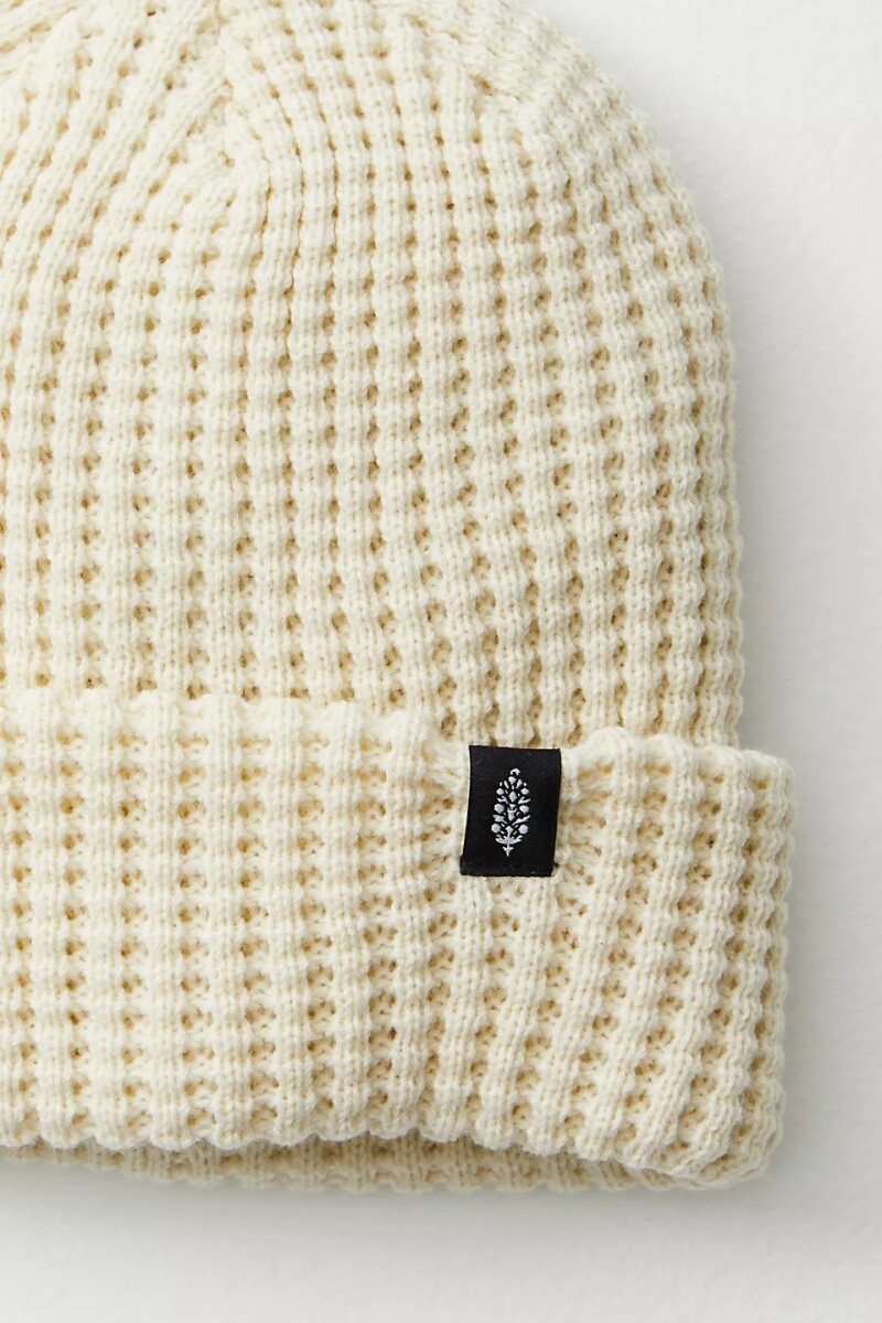MOVEMENT COOL DOWN BEANIE Marfil