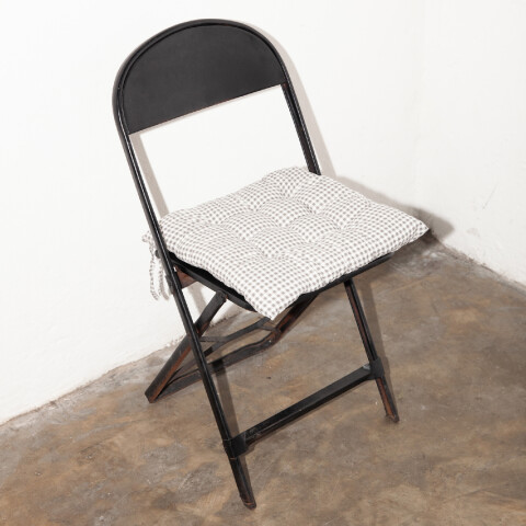 Almohadón para silla cuadros gris