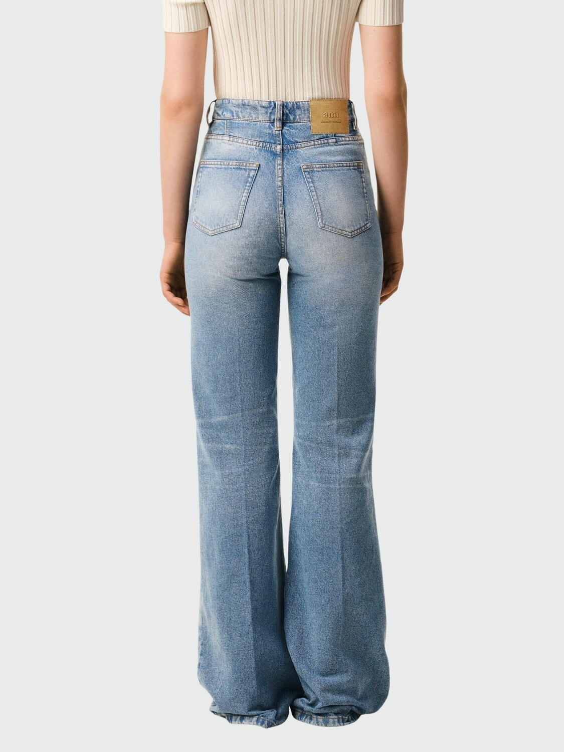 AMI PARIS - Vaquero Corte Acampanado Rojo