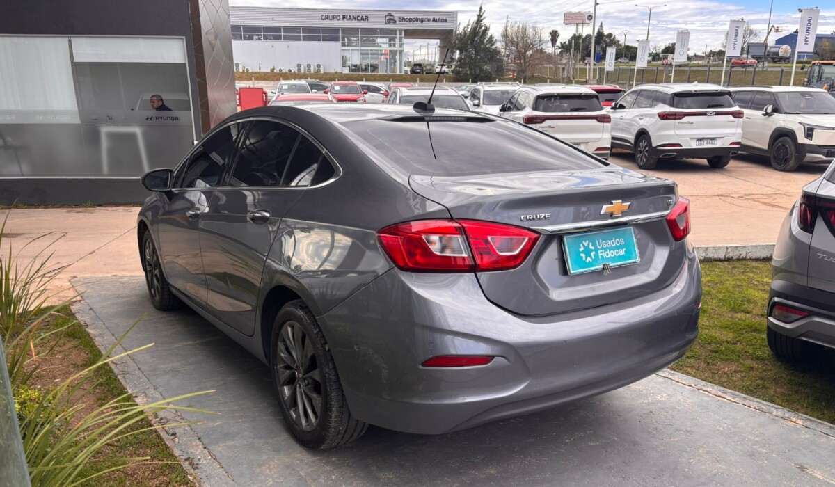 Chevrolet Cruze 1.4 LTZ AT - 2019 Chevrolet Cruze 1.4 LTZ AT - 2019