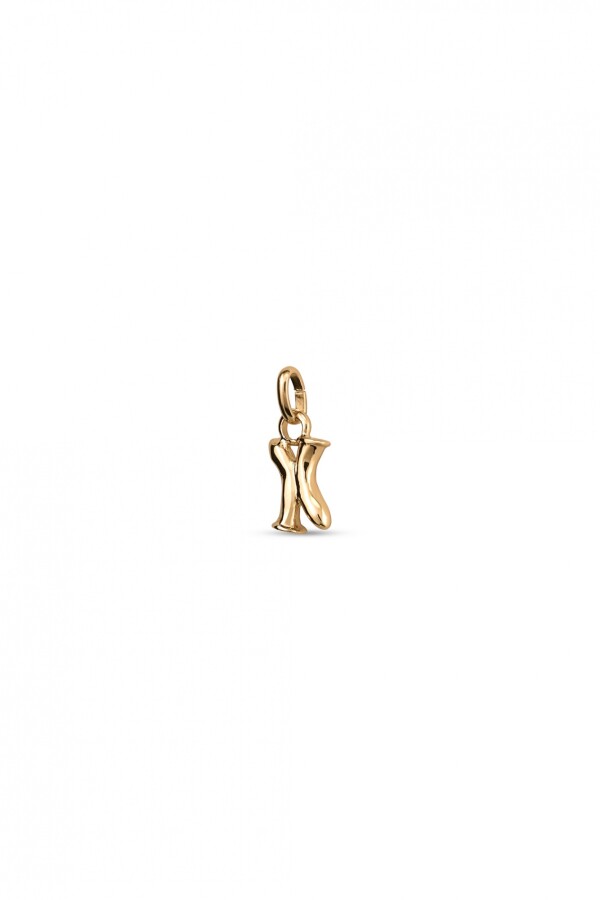 CHARM DE ALEACION DE METALES BAÑADO EN ORO DE 18 K CON FORMA DE LETRA X CON ARGOLLA Charm