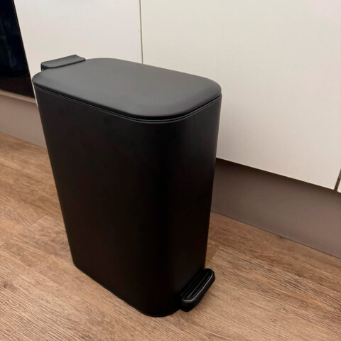 Tacho cesto de basura angosto acero inoxidable 16L Tacho cesto de basura angosto acero inoxidable 16L