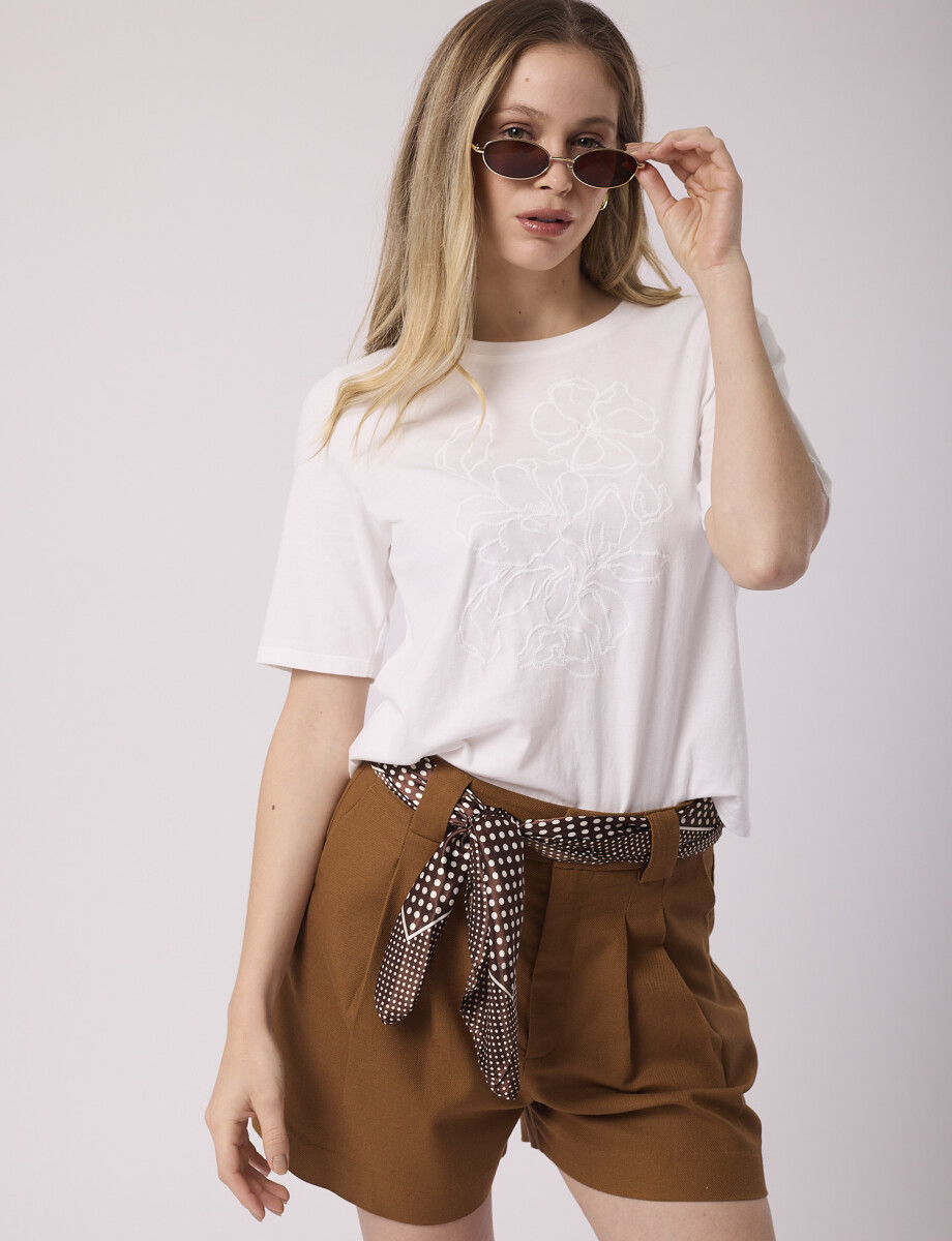 T-shirt bordada blanco