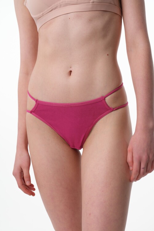 Tanga Irene Rojo