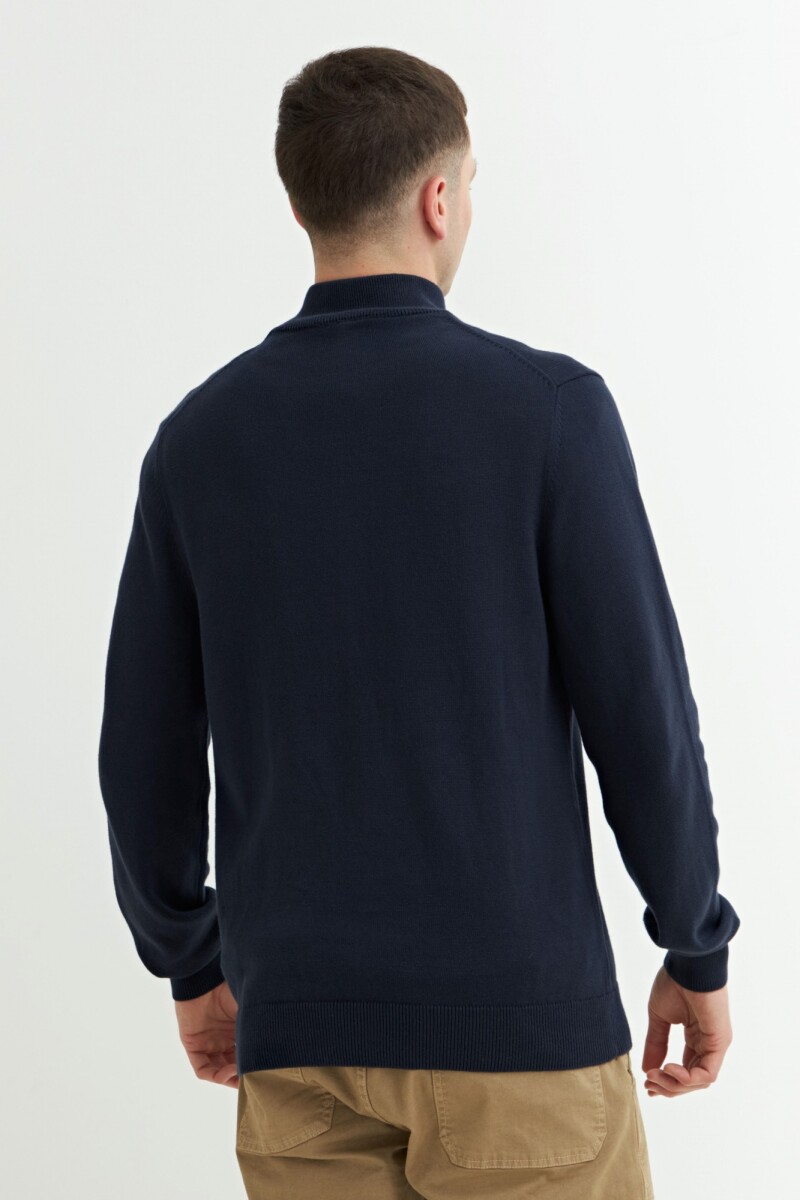 Campera liviana con cierre AZUL MARINO