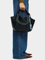 Bolso Tote Con Penduro negro