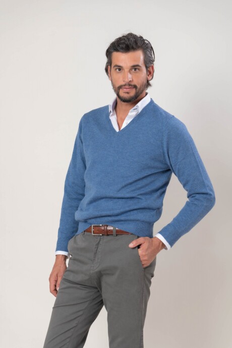 Sweater escote V lana Lambswool Celeste