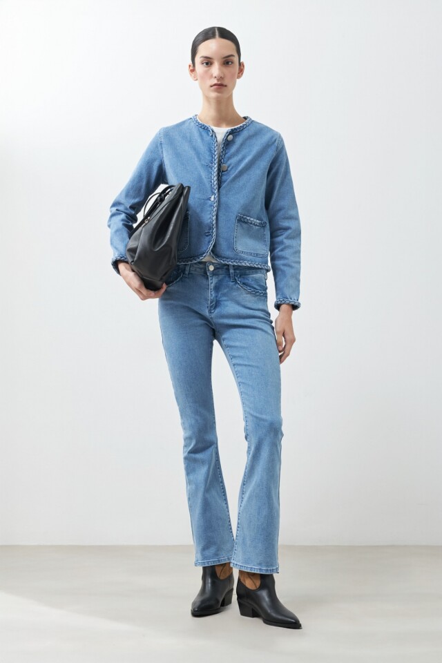 Chaqueta de jean con detalle trenzado jean medio