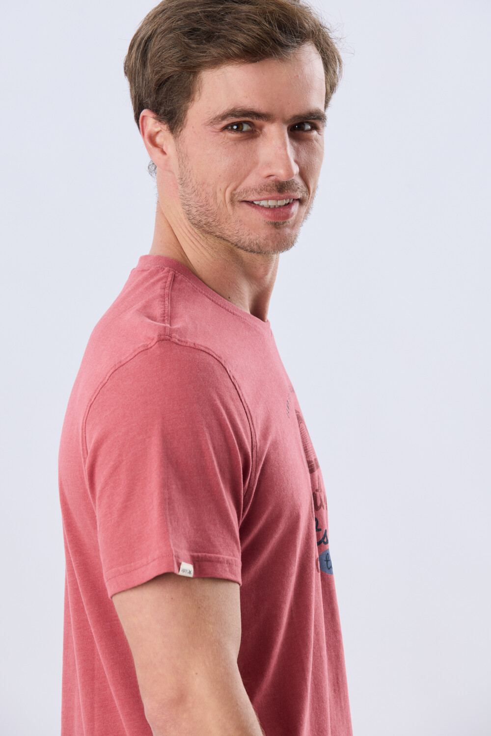 REMERA ESTAMPADA Ladrillo