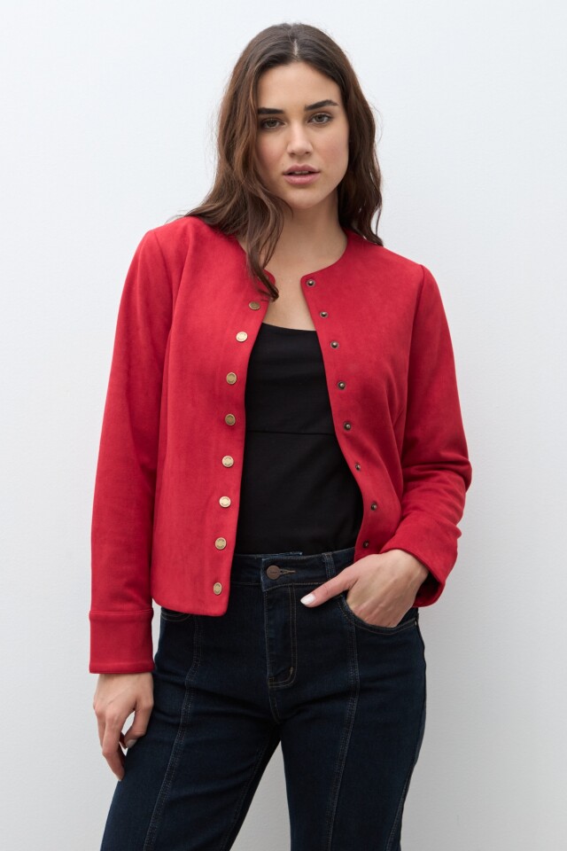 Chaqueta simil gamuza con botones metálicos rojo