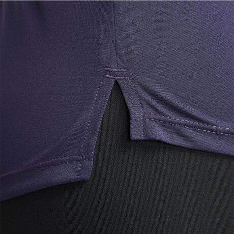 REMERA NIKE DRI-FIT SWOOSH Violet