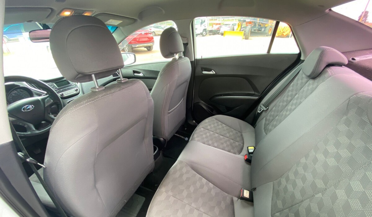 Hyundai HB20S 1,6 Comfort Plus - 2018 Hyundai HB20S 1,6 Comfort Plus - 2018
