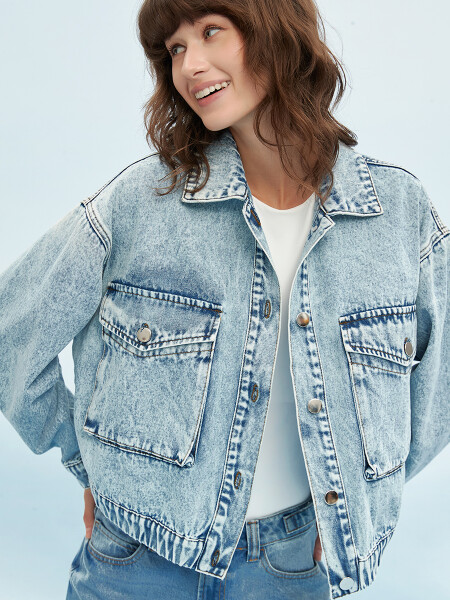 CAMPERA PUNTA AZUL CLARO