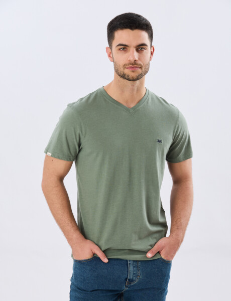 REMERA BÁSICA V DE ALGODÓN Verde