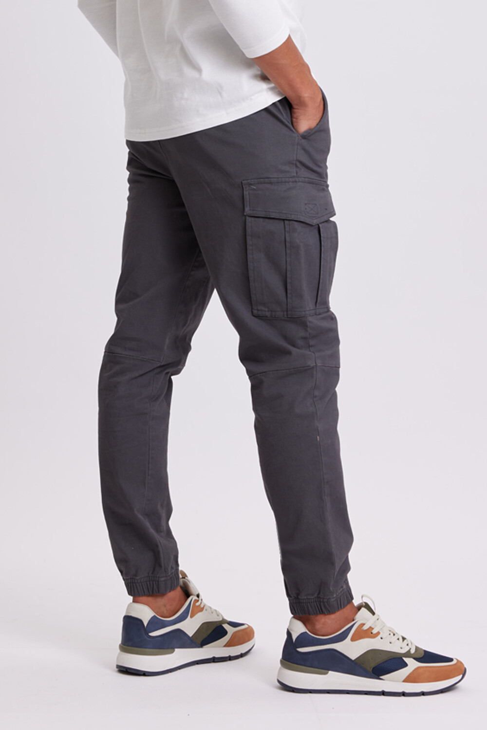 Jogger sales gris oscuro