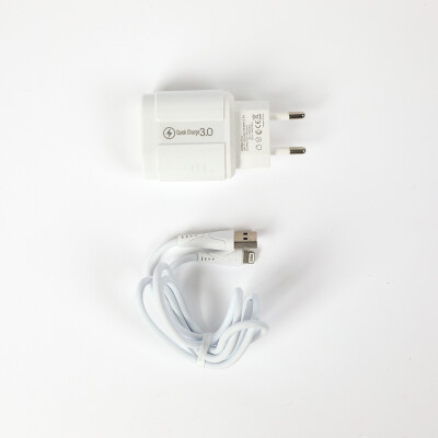 Cargador Iphone DK-C01 carga rapida 3.0A con cable lightning Cargador Iphone DK-C01 carga rapida 3.0A con cable lightning