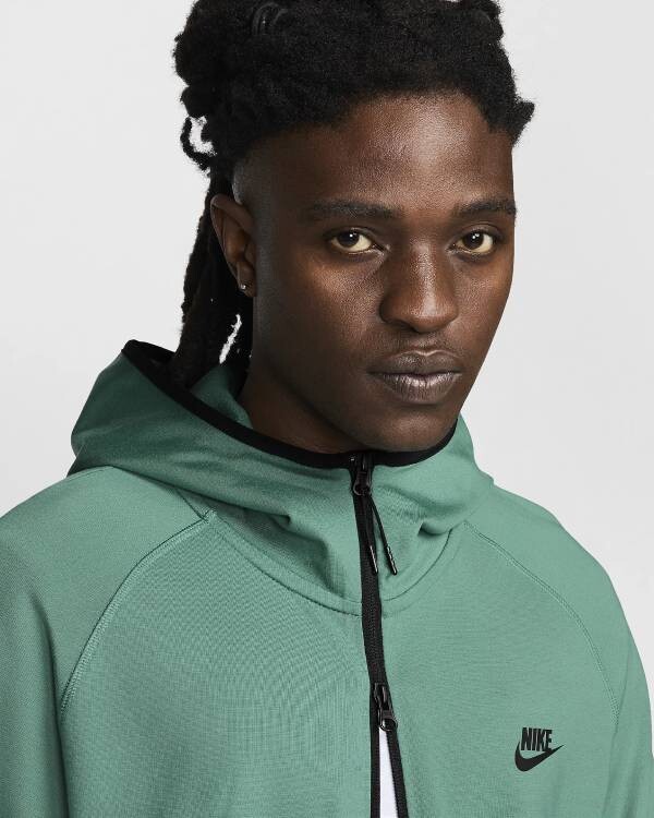 Nike Tech Nike Tech