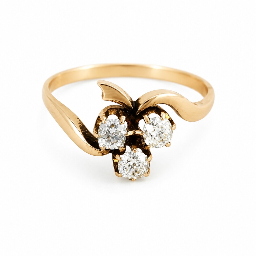 Anillo oro rojo y brillantes Anillo oro rojo y brillantes