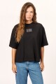 REMERA SURF HIGH BOXY TEE J-negro