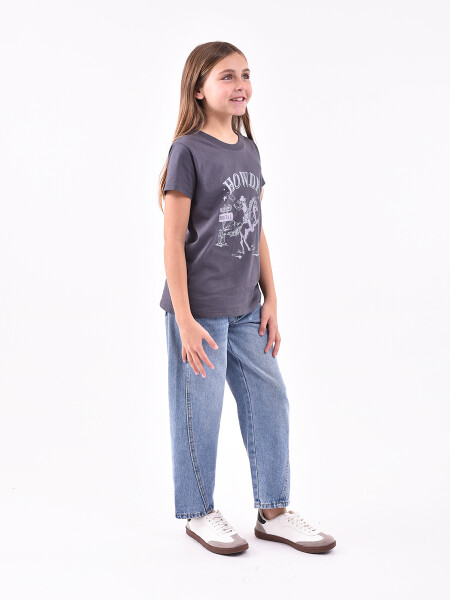 REMERA ESTAMPADA GRIS OSCURO