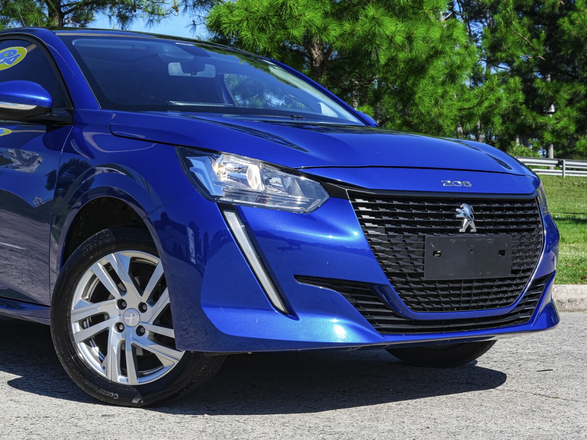 Peugeot 208 Active 1.6 At con ficha oficial (descuenta IVA) Peugeot 208 Active 1.6 At con ficha oficial (descuenta IVA)