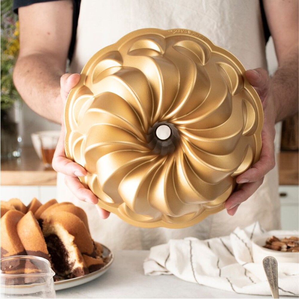 NORDIC MOLDE PIROUETTE BUNDT NORDIC MOLDE PIROUETTE BUNDT