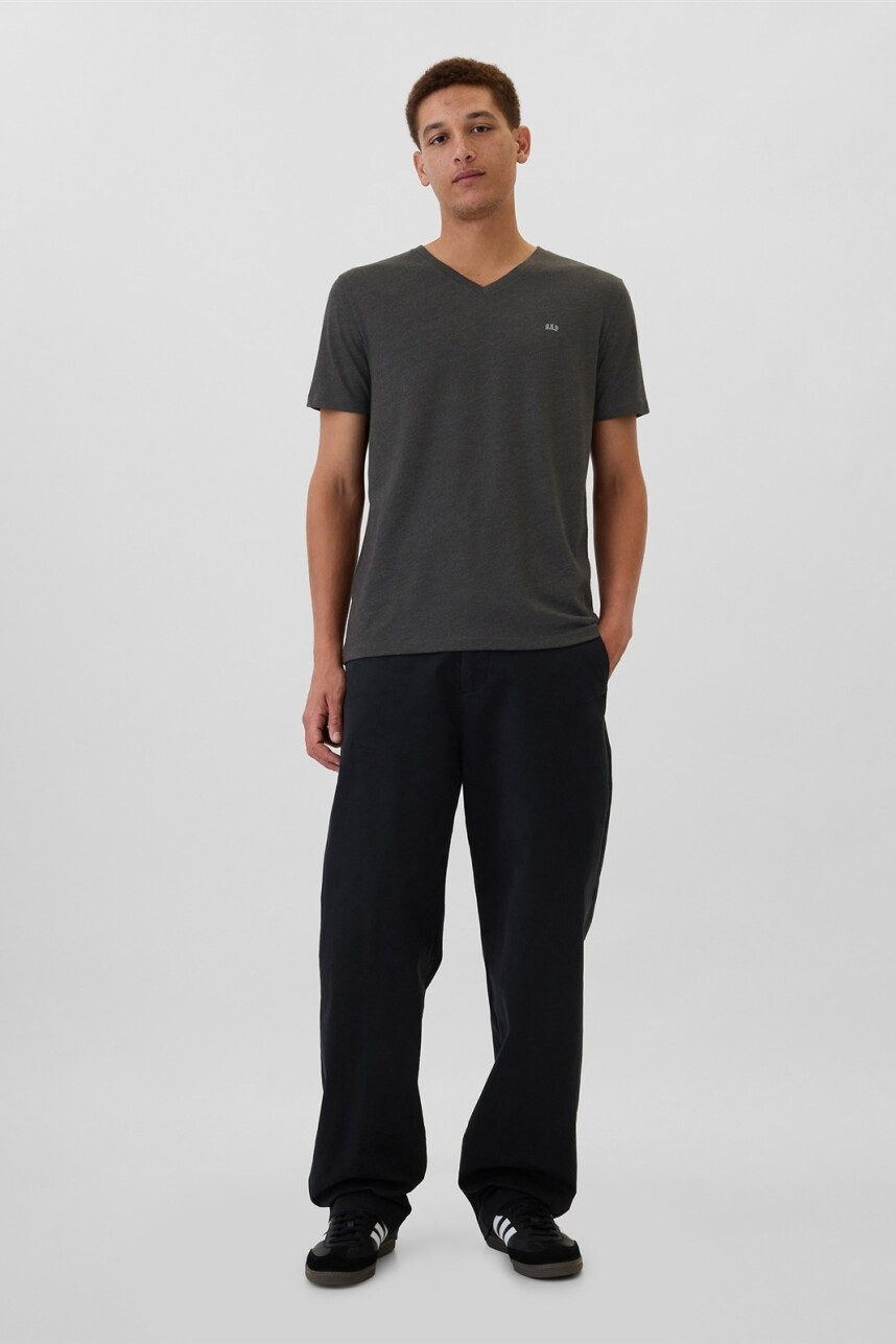 Remera Cuello V Mini Logo Gap Hombre Charcoal Heather