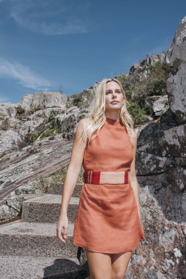 Vestido Cuello Mao Terracota