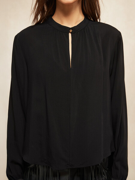 BLUSA ULISIA NEGRO