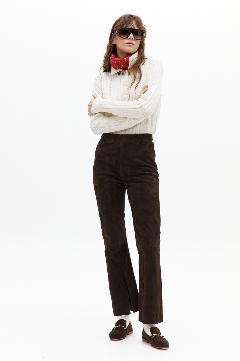 Pantalón Daphne en Gamuza Chocolate