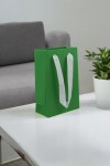 Bolsa cartulina laminada 10x05x15 cm VERDE