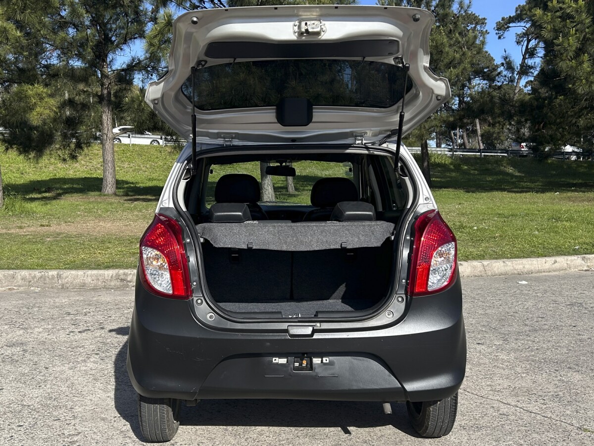 Suzuki Alto STD 800 EXCELENTE ESTADO! | Permuta / Financia Suzuki Alto STD 800 EXCELENTE ESTADO! | Permuta / Financia