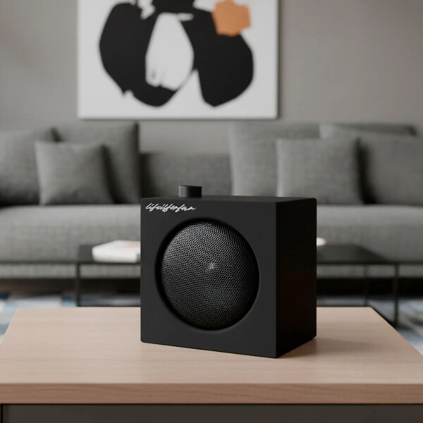 Parlante cuadrado negro