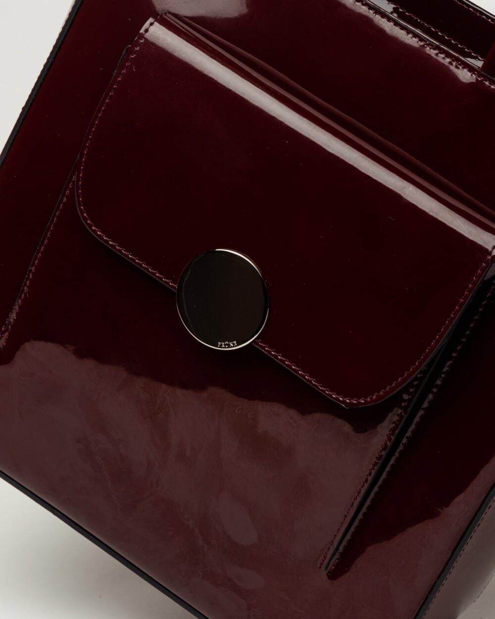 Shopper The Circle en cuero charol Burgundy Niquel