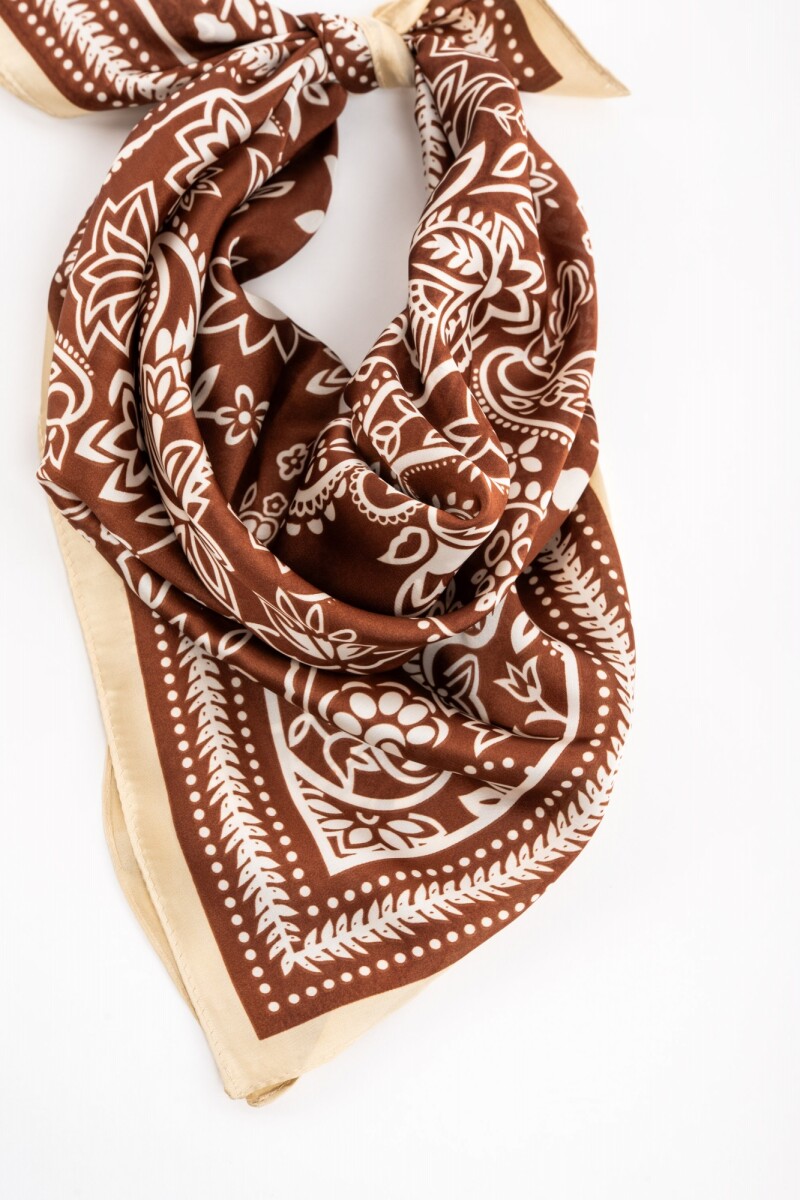 Bandana Arabescos Clásicos Chocolate