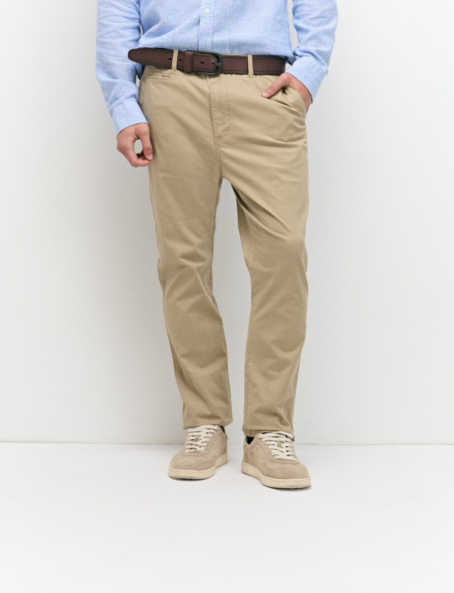 080652 PANTALON HARRY Tostado
