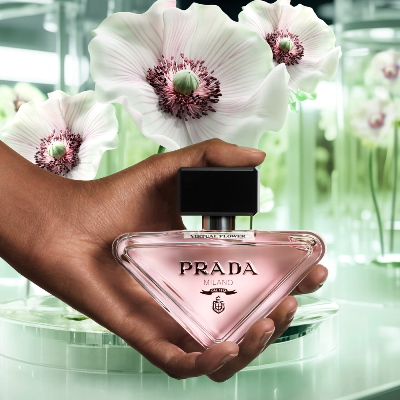 2-prada-24-paradoxe-virtual-flower.jpg