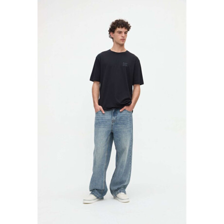 Remera Esben Negro