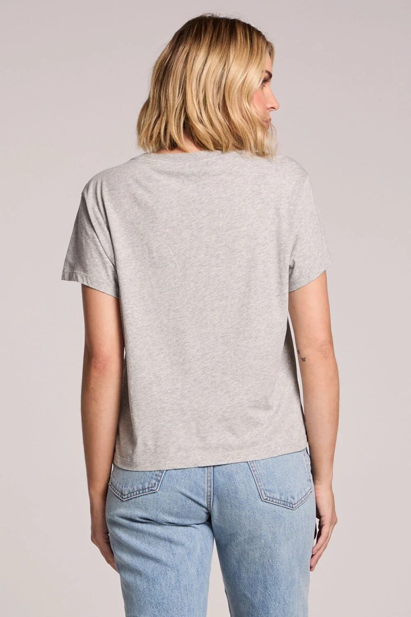 REMERA THE HAMPTONS Gris