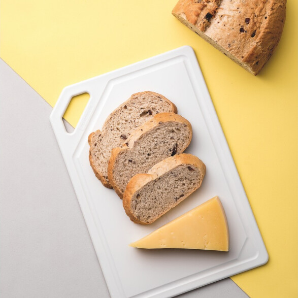 Tabla plástica 29 x 20 cms, línea MIXCOLOR -TRAMONTINA TN9880