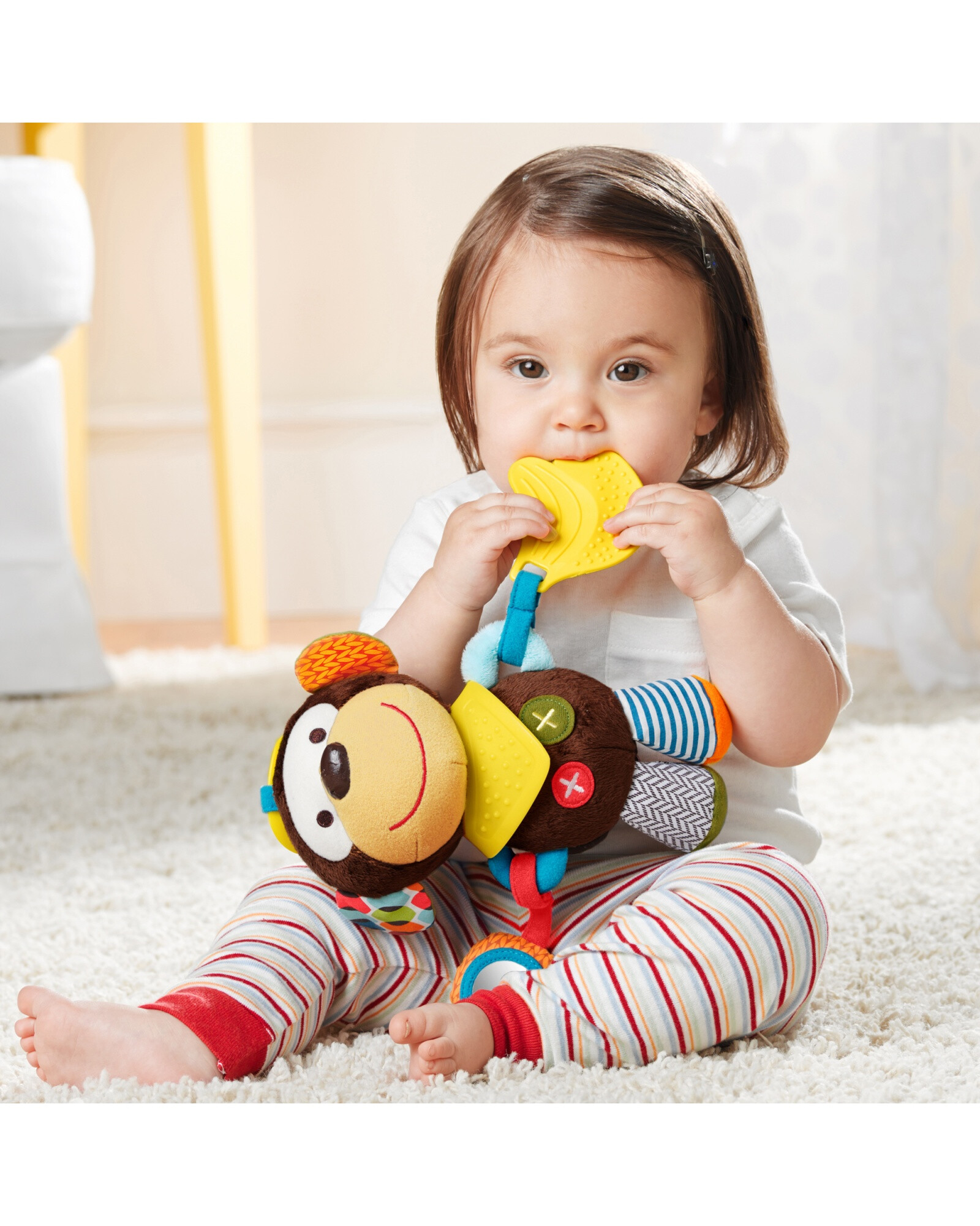 Peluche colgante multisensorial, diseño mono Peluche colgante multisensorial, diseño mono
