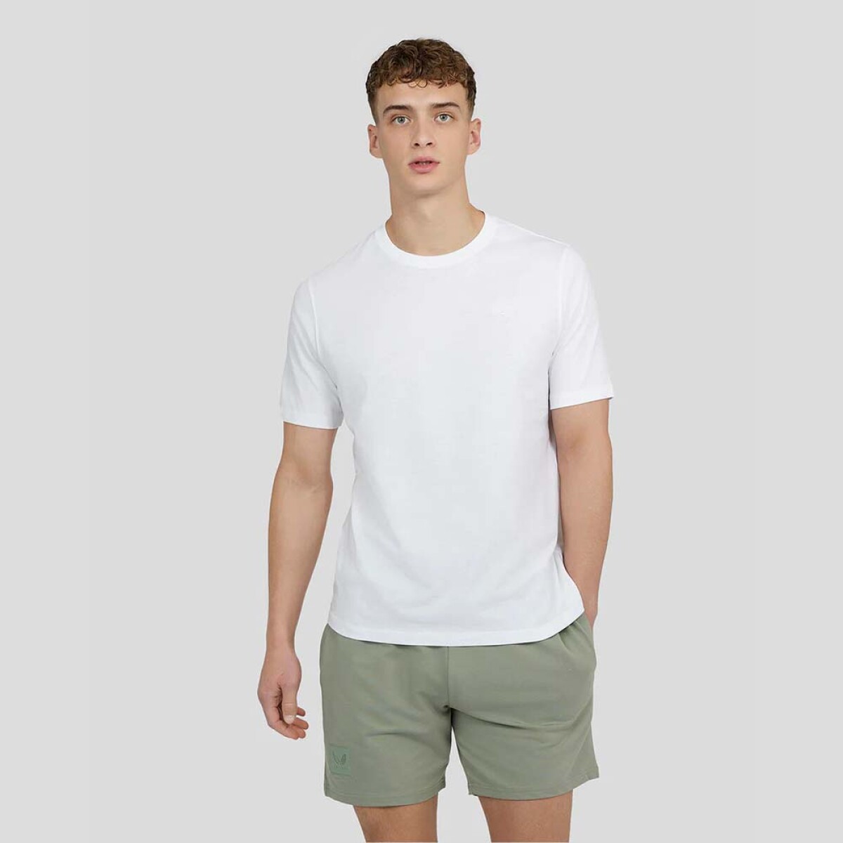 Embroidered Logo Tee - Hombre 