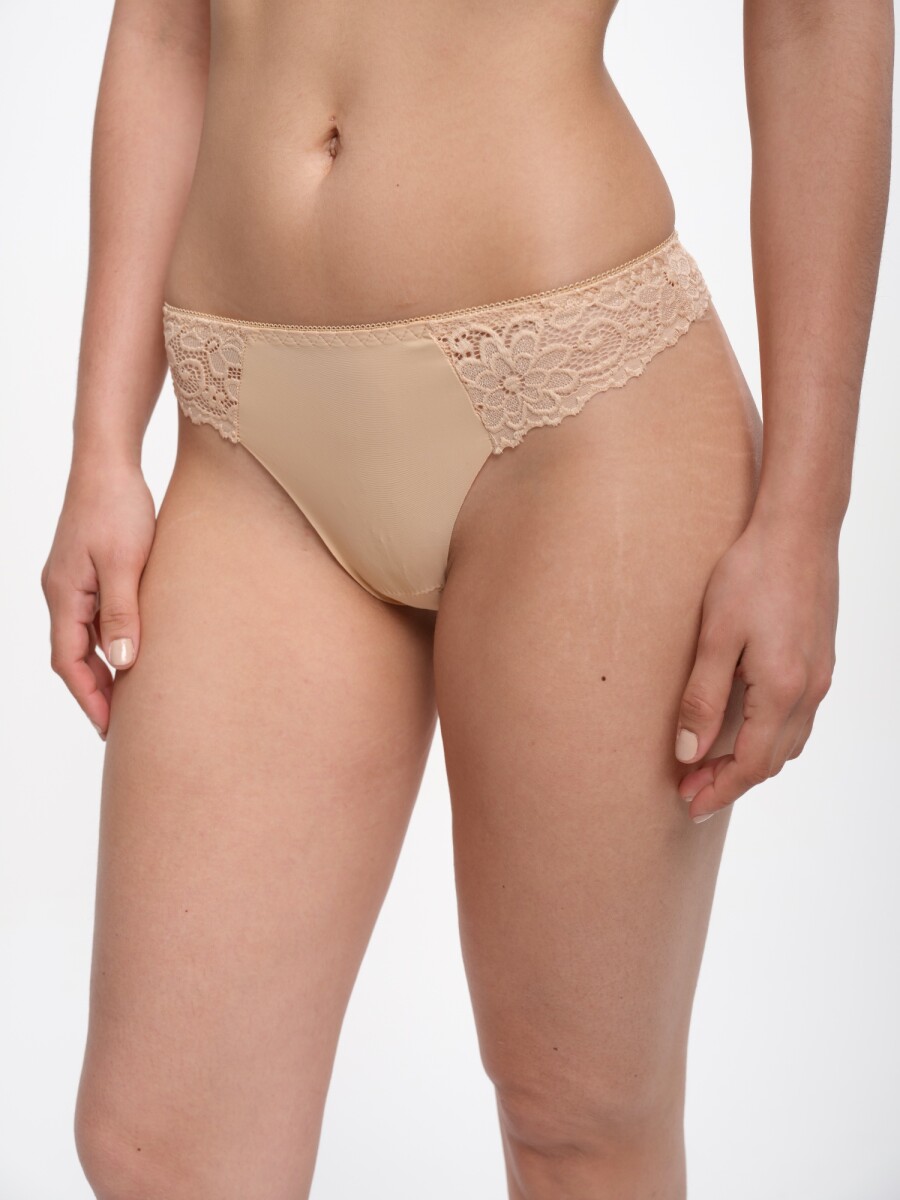 Colaless Arabella - Arena 