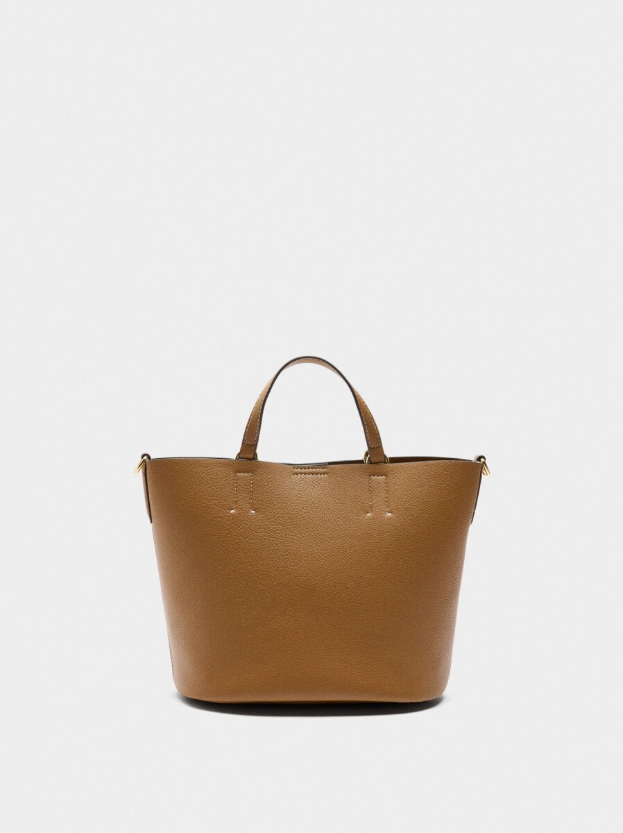 Bolso Tote Con Colgante - camel 
