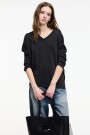 SWEATER V Negro