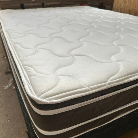 [OUTLET] Colchón MAXIMO - 2 Plazas – Espuma Doble Pillow Top – Reversible – 138 x 188 x 28 cm – Soporta 130 kg [OUTLET] Colchón MAXIMO - 2 Plazas – Espuma Doble Pillow Top – Reversible – 138 x 188 x 28 cm – Soporta 130 kg